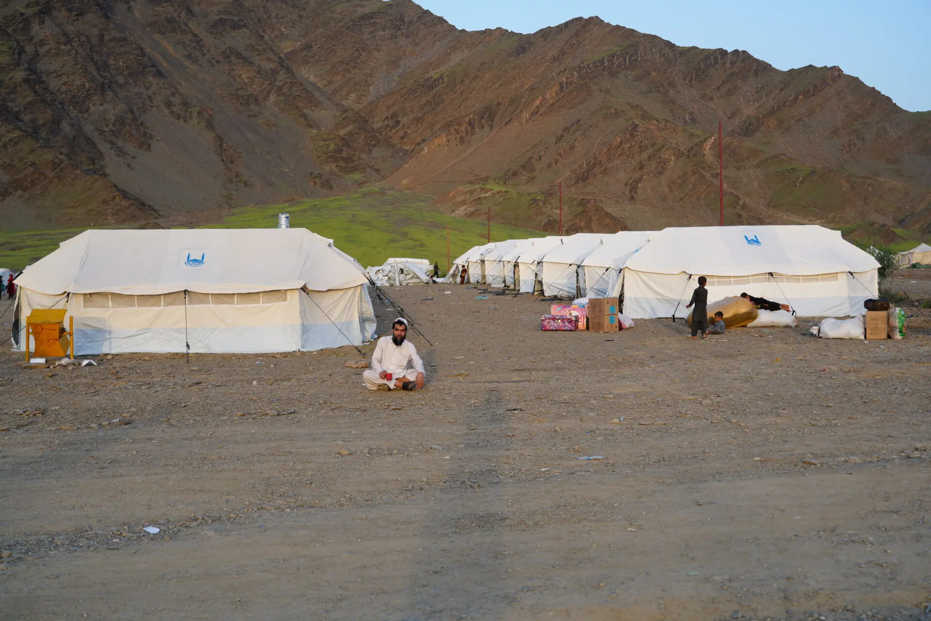 Islamic Relief has set up 200 emergency tents near the Torkham border, Nangarhar, Afghanistan