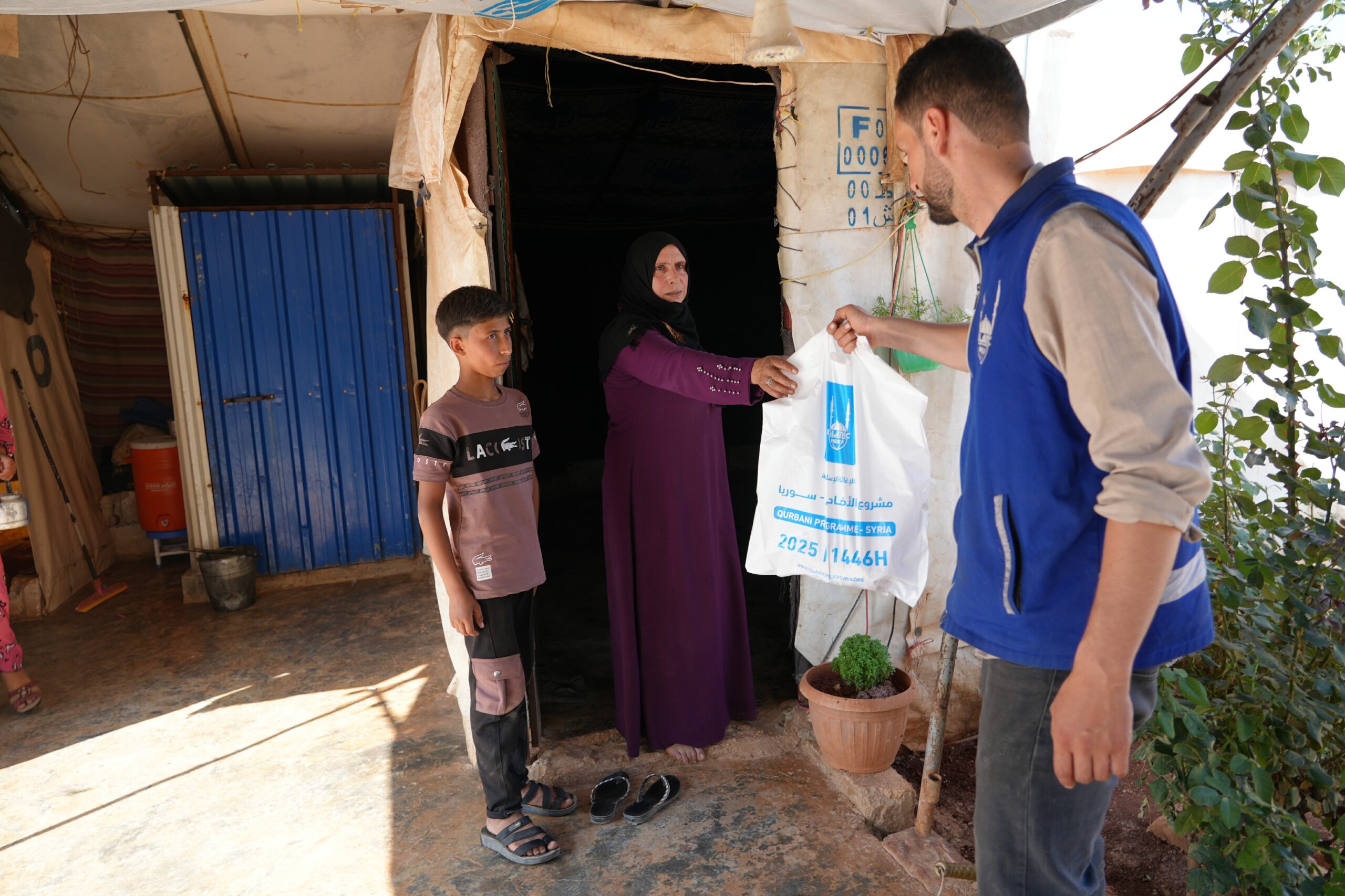 “We were overjoyed to receive a generous portion of meat. We grilled it immediately. The children were extremely happy – they hadn’t eaten grilled meat since last Eid al-Adha,” Umm Ali says.