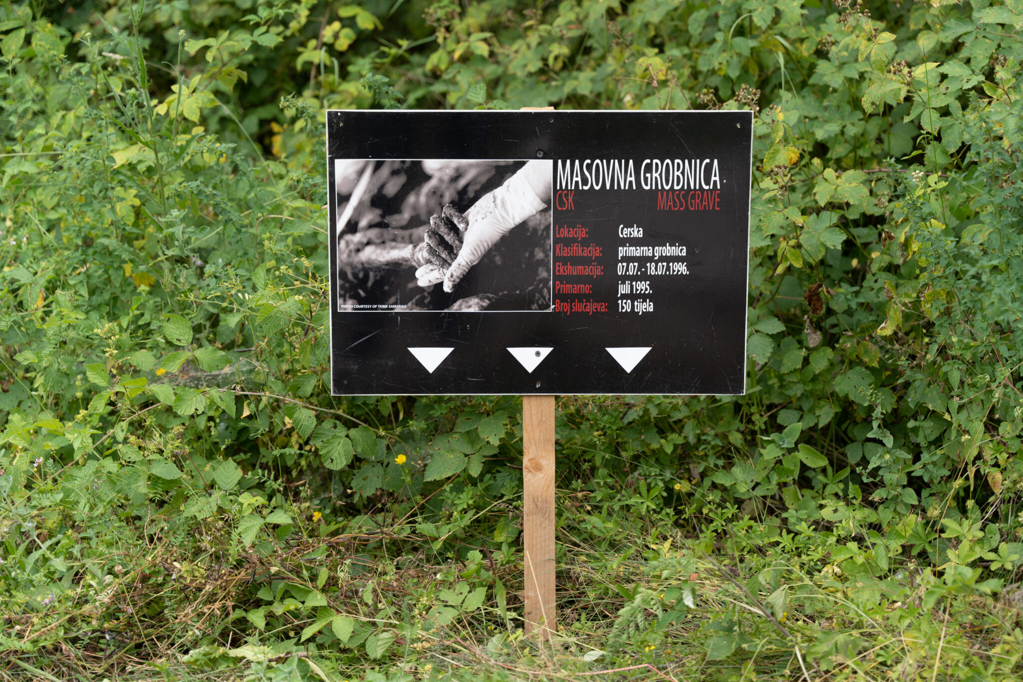 Cerska-mass-grave-sign